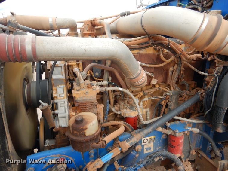 image for item DG0227 2005 Peterbilt 379 dump truck