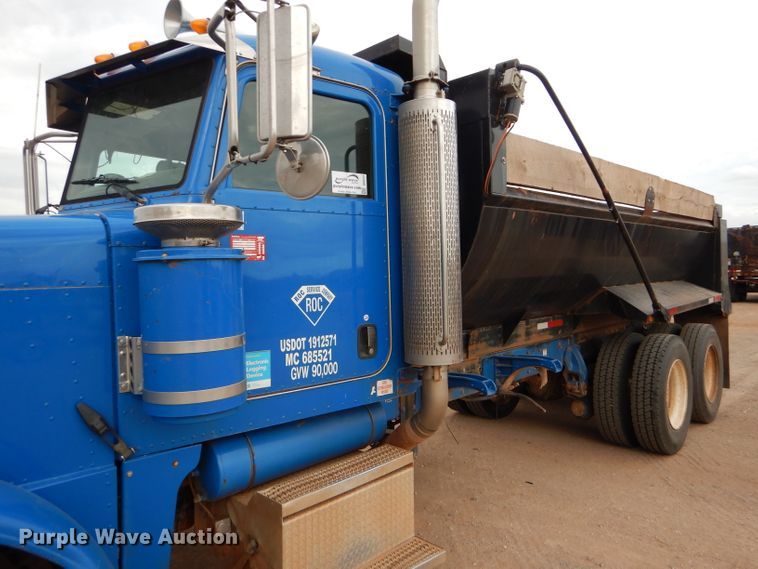 image for item DG0227 2005 Peterbilt 379 dump truck