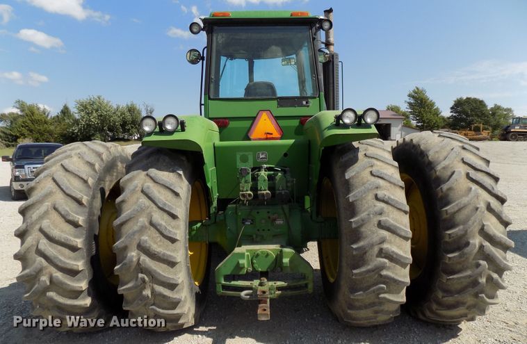 image for item DG2445 1985 John Deere 8650 4WD tractor