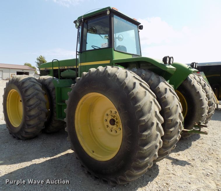 image for item DG2445 1985 John Deere 8650 4WD tractor