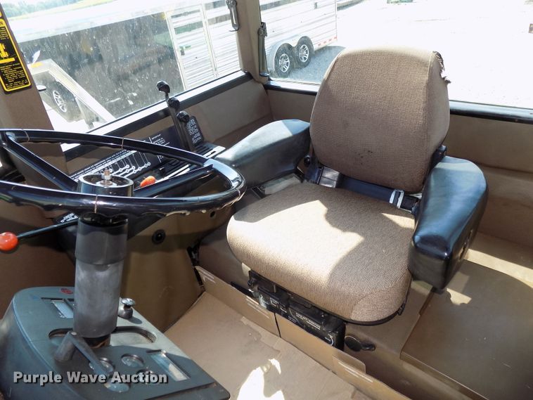 image for item DG2445 1985 John Deere 8650 4WD tractor