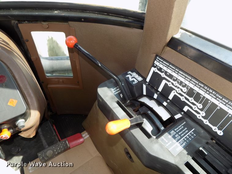 image for item DG2445 1985 John Deere 8650 4WD tractor