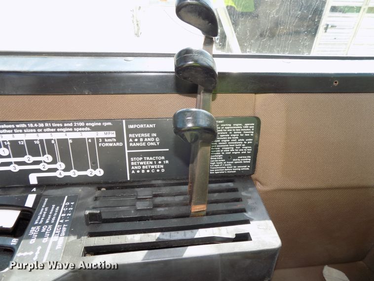 image for item DG2445 1985 John Deere 8650 4WD tractor