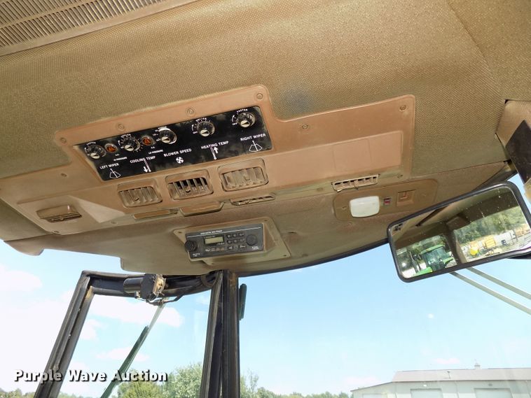 image for item DG2445 1985 John Deere 8650 4WD tractor