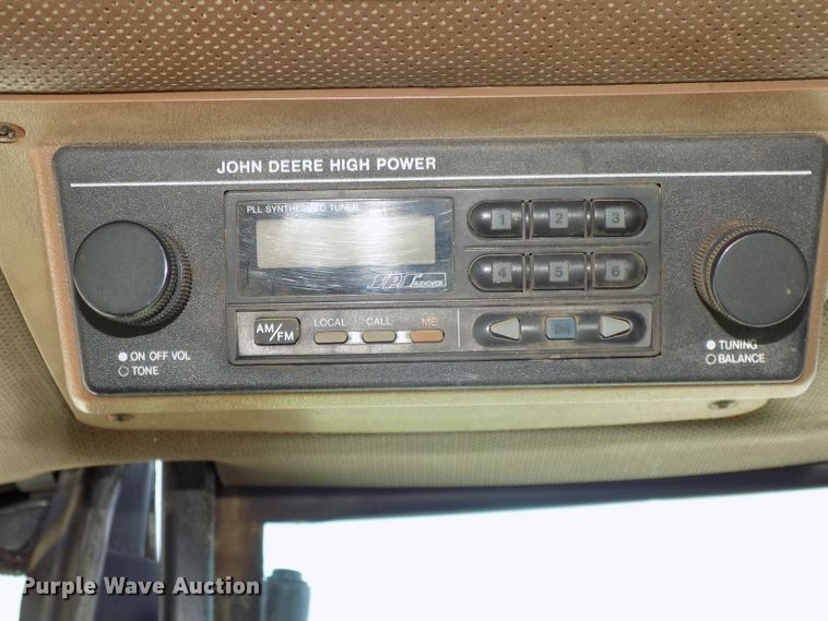 image for item DG2445 1985 John Deere 8650 4WD tractor