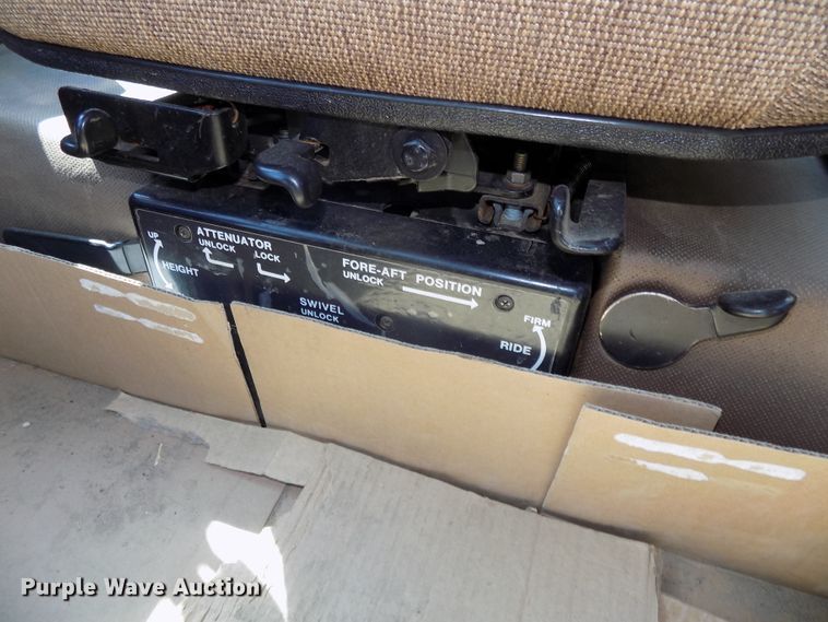 image for item DG2445 1985 John Deere 8650 4WD tractor