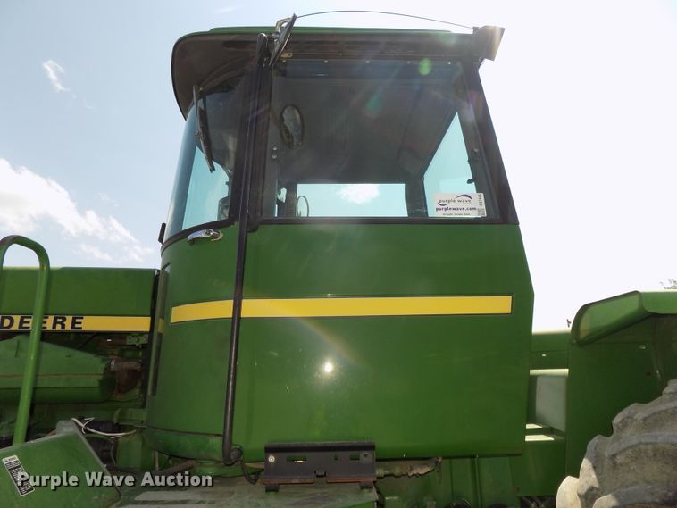 image for item DG2445 1985 John Deere 8650 4WD tractor