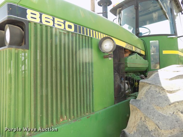 image for item DG2445 1985 John Deere 8650 4WD tractor