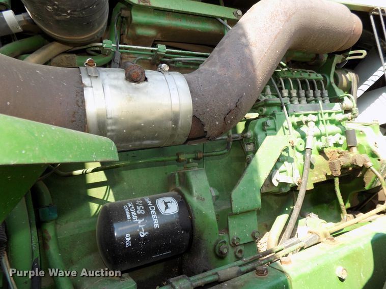 image for item DG2445 1985 John Deere 8650 4WD tractor