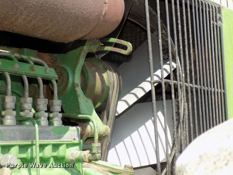 image for item DG2445 1985 John Deere 8650 4WD tractor