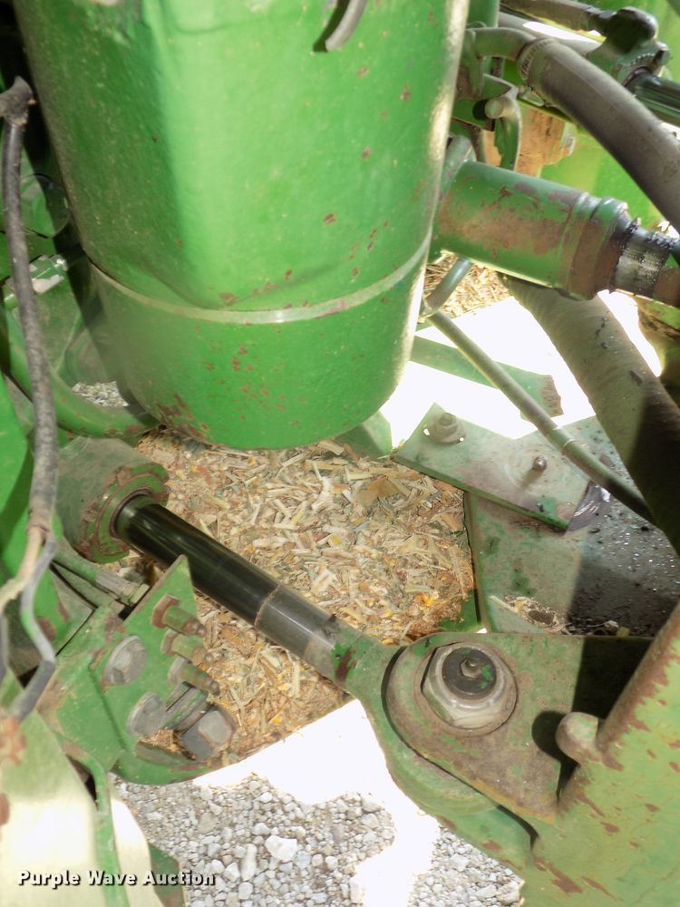 image for item DG2445 1985 John Deere 8650 4WD tractor