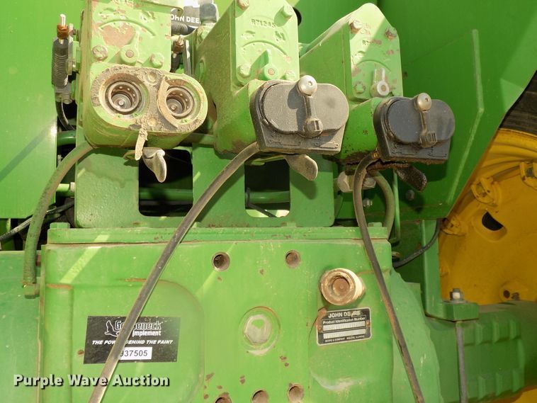 image for item DG2445 1985 John Deere 8650 4WD tractor