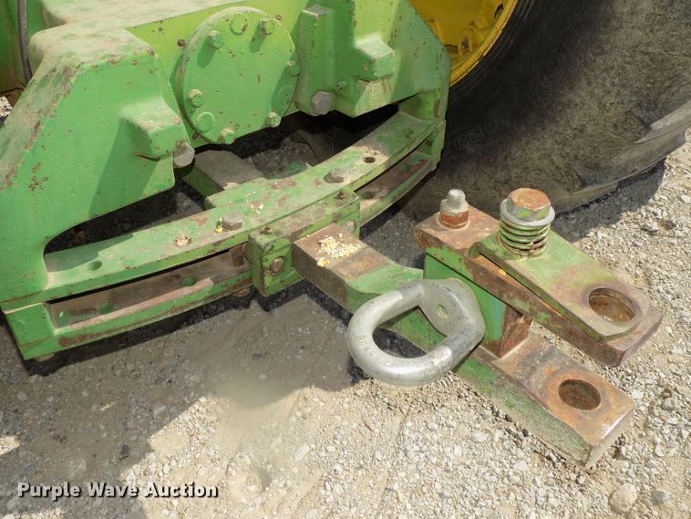 image for item DG2445 1985 John Deere 8650 4WD tractor