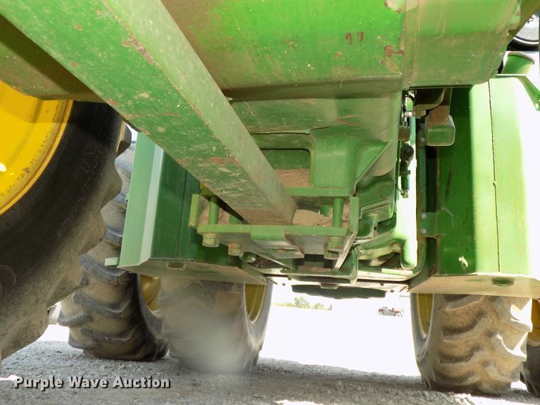 image for item DG2445 1985 John Deere 8650 4WD tractor