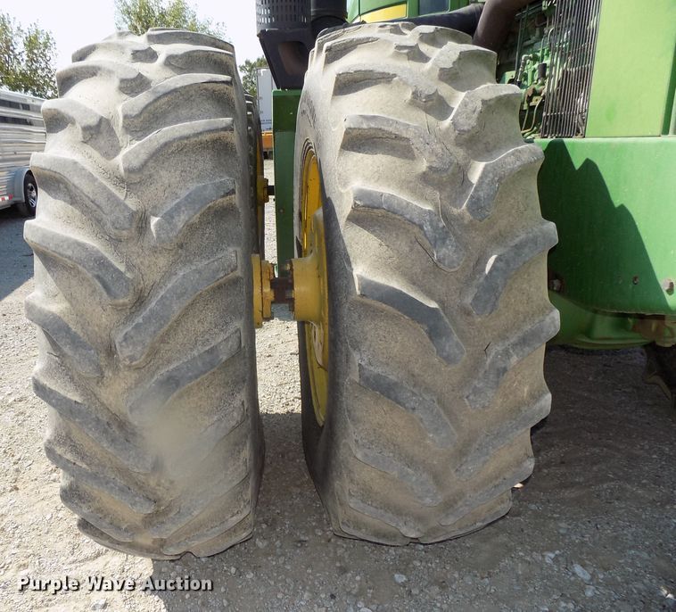 image for item DG2445 1985 John Deere 8650 4WD tractor