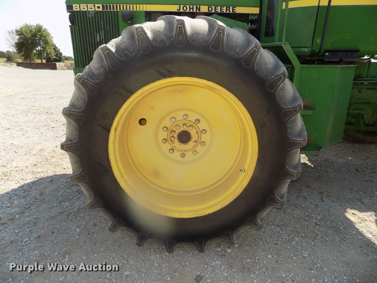 image for item DG2445 1985 John Deere 8650 4WD tractor