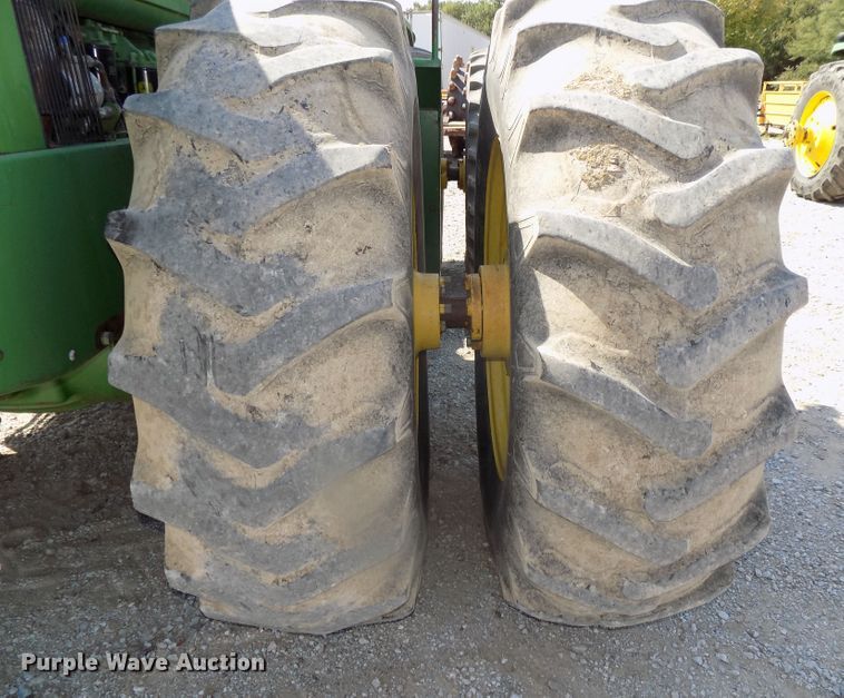 image for item DG2445 1985 John Deere 8650 4WD tractor