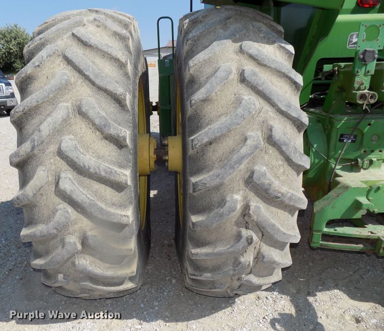 image for item DG2445 1985 John Deere 8650 4WD tractor