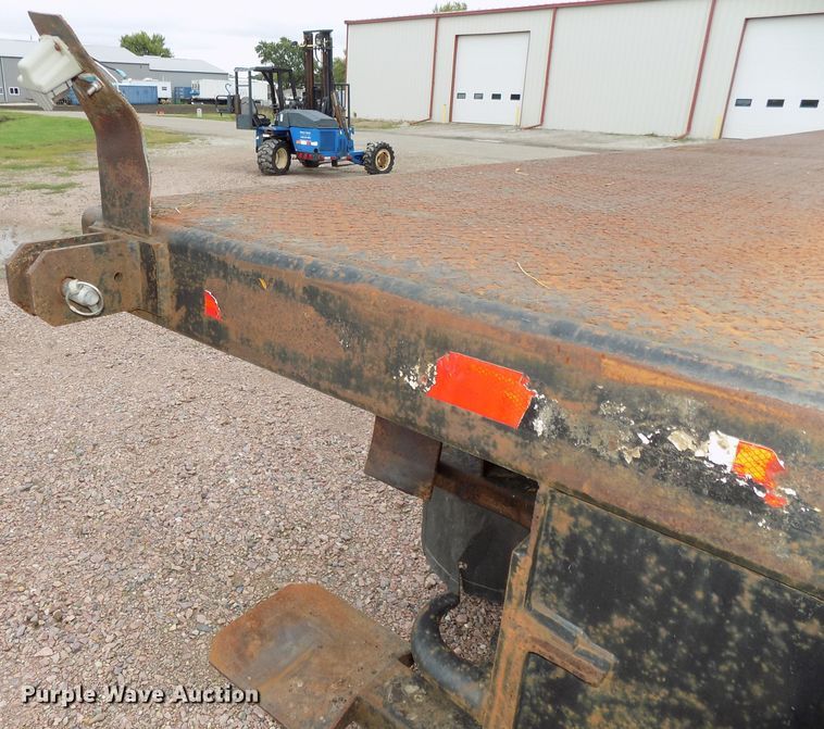 image for item DG2456 2004 Sterling LT7500 flatbed truck