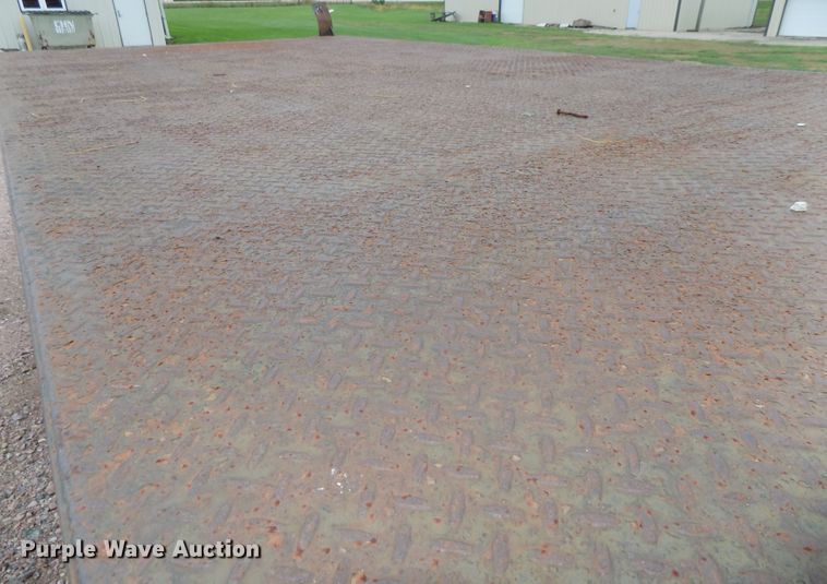 image for item DG2456 2004 Sterling LT7500 flatbed truck