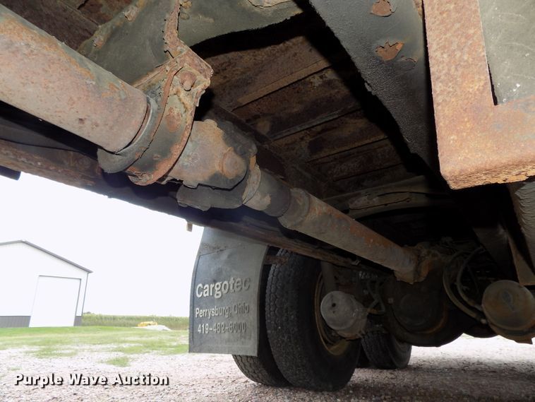 image for item DG2456 2004 Sterling LT7500 flatbed truck