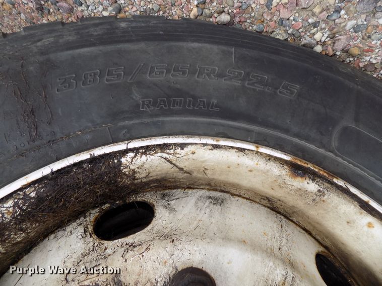 image for item DG2456 2004 Sterling LT7500 flatbed truck