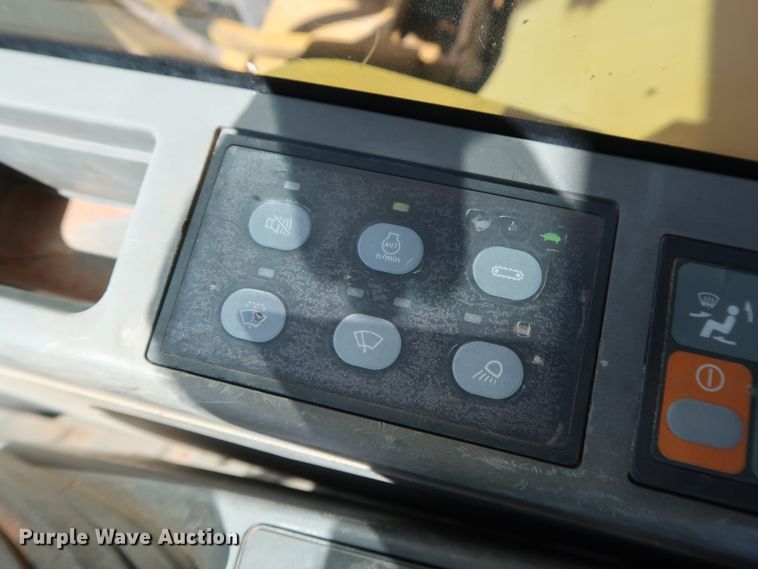 image for item DG4185 2005 Caterpillar 330C L excavator