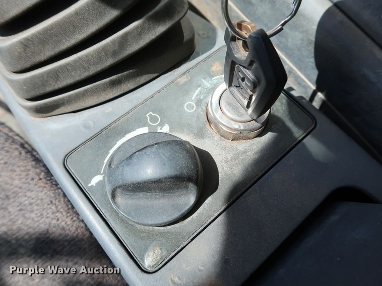 image for item DG4185 2005 Caterpillar 330C L excavator