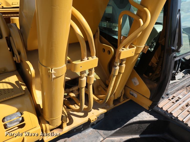 image for item DG4185 2005 Caterpillar 330C L excavator