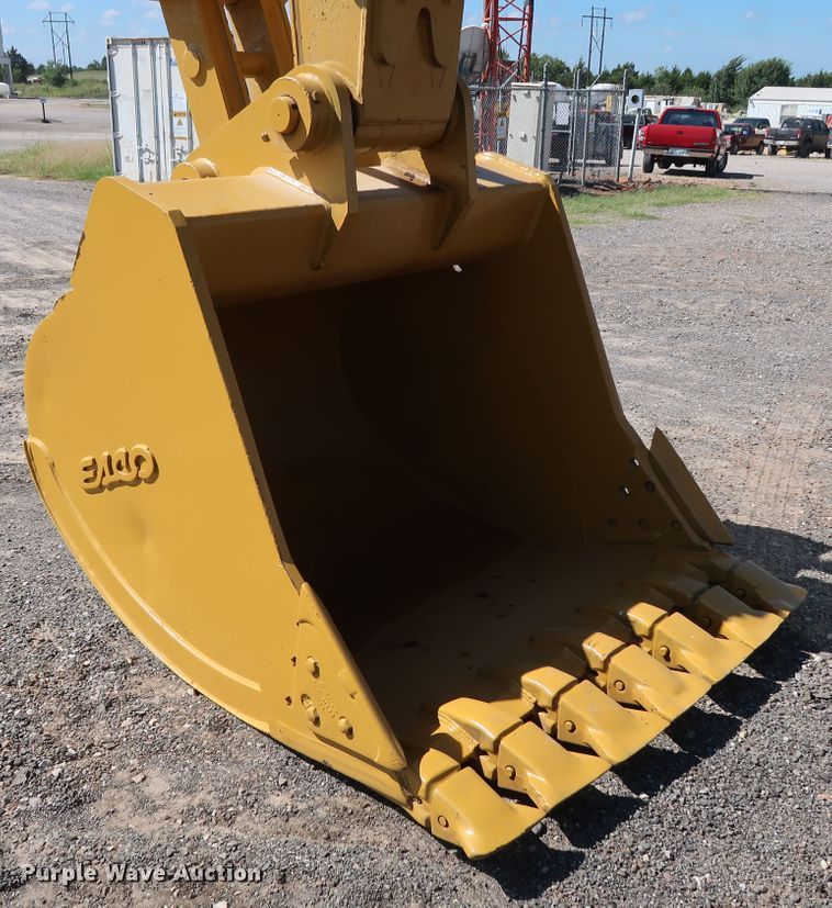 image for item DG4185 2005 Caterpillar 330C L excavator