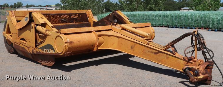 image for item DG4187 2010 John Deere 2112E scraper