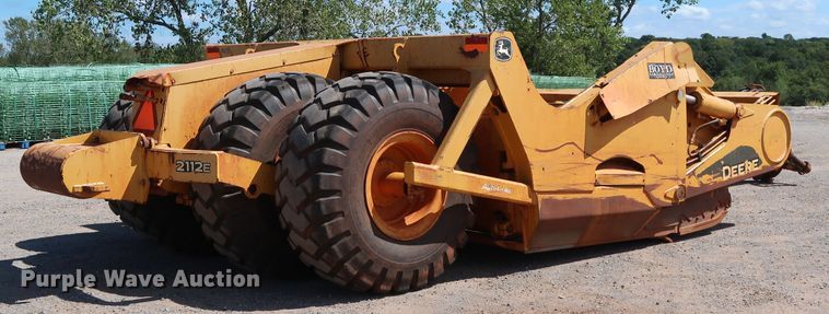 image for item DG4187 2010 John Deere 2112E scraper
