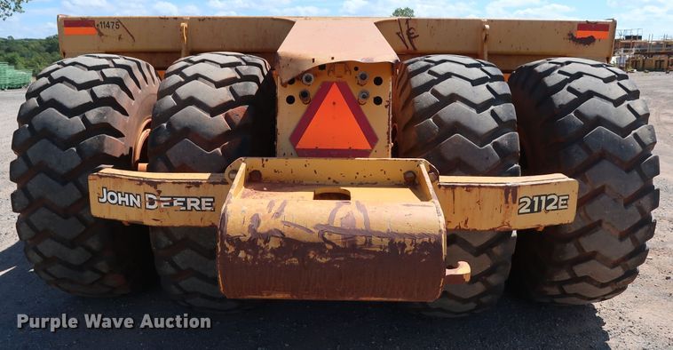 image for item DG4187 2010 John Deere 2112E scraper