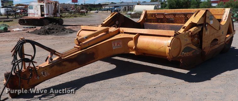 image for item DG4187 2010 John Deere 2112E scraper