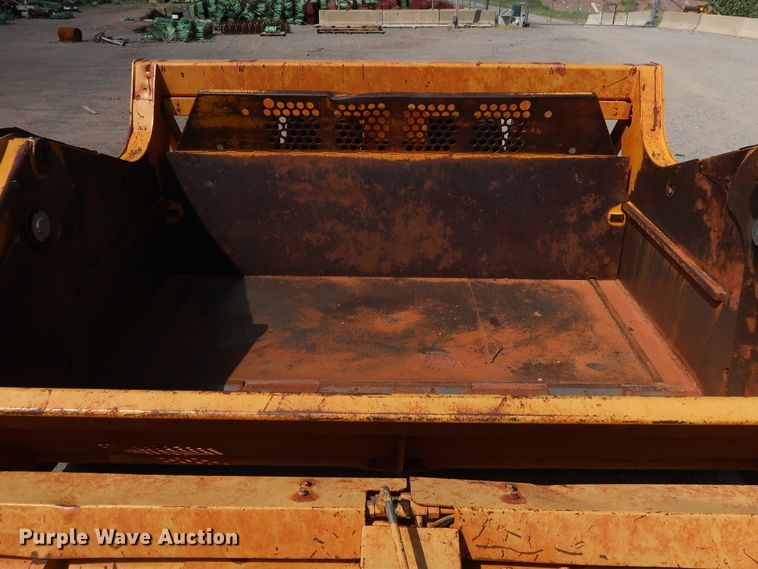 image for item DG4187 2010 John Deere 2112E scraper