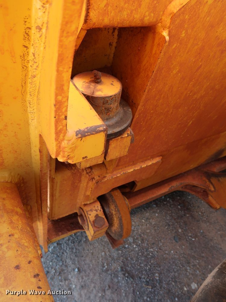 image for item DG4187 2010 John Deere 2112E scraper