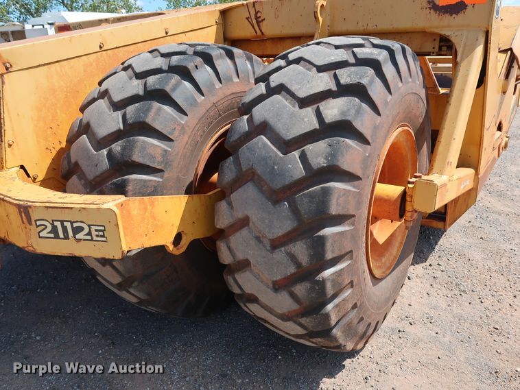 image for item DG4187 2010 John Deere 2112E scraper