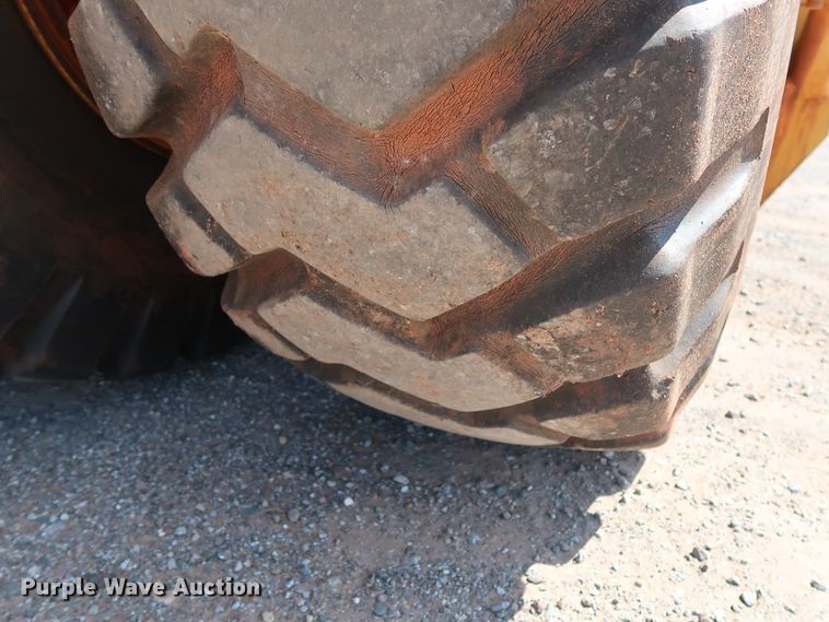 image for item DG4187 2010 John Deere 2112E scraper