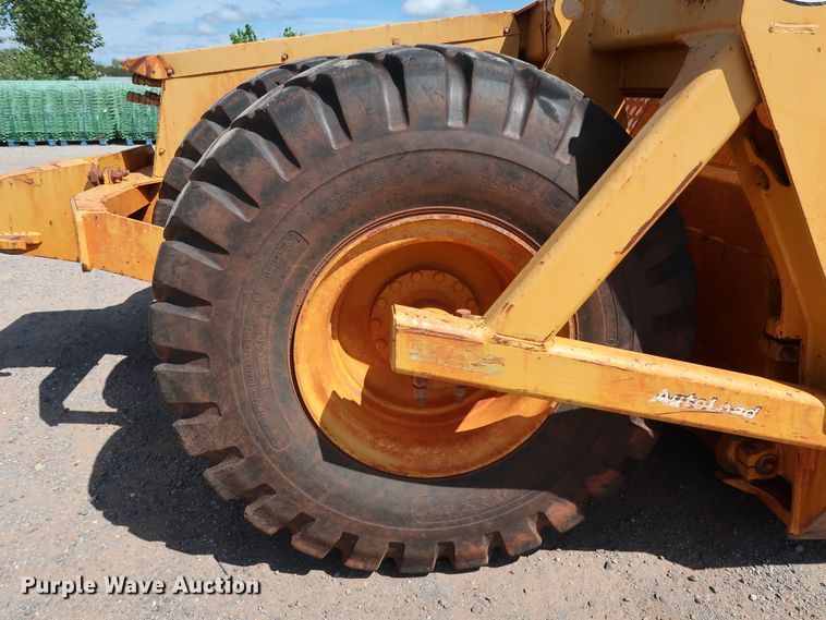 image for item DG4187 2010 John Deere 2112E scraper