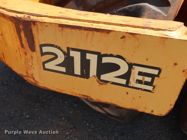 image for item DG4187 2010 John Deere 2112E scraper