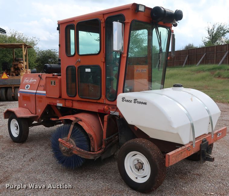 image for item DG4189 2001 Broce CR350 broom