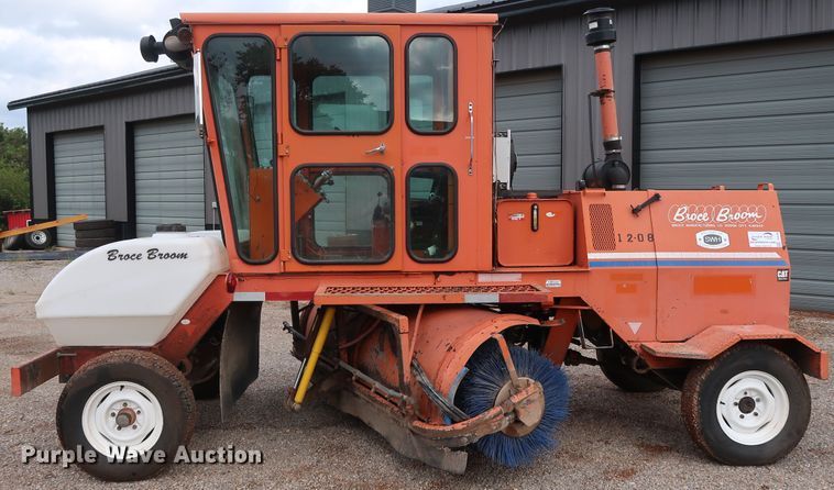 image for item DG4189 2001 Broce CR350 broom