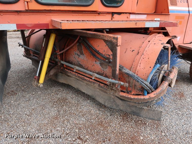 image for item DG4189 2001 Broce CR350 broom