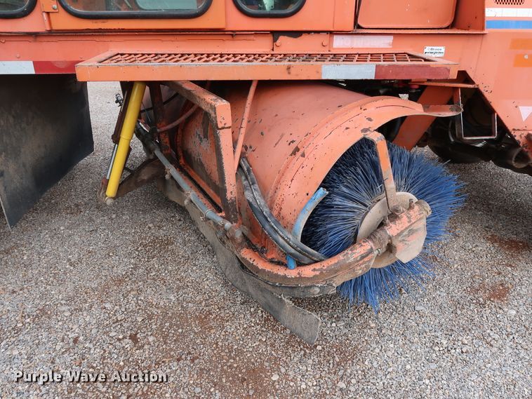 image for item DG4189 2001 Broce CR350 broom