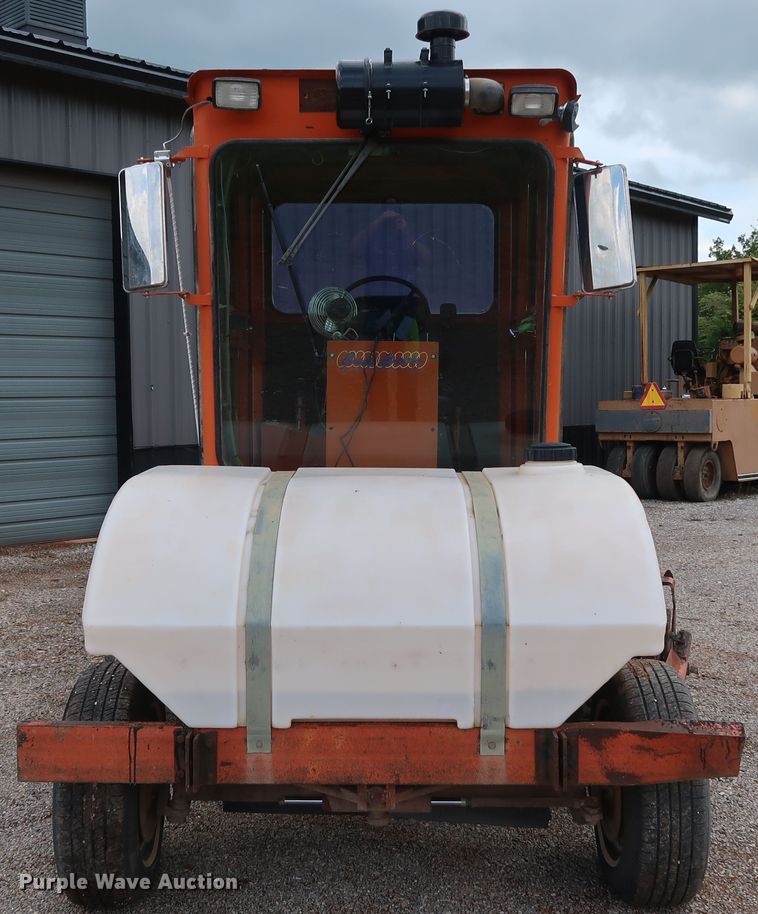 image for item DG4190 1999 Broce RJ350 broom