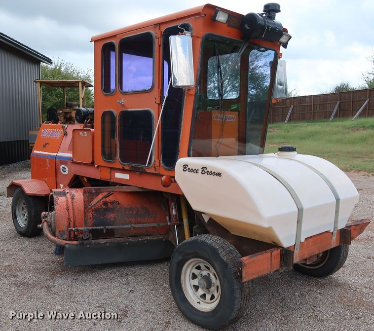 image for item DG4190 1999 Broce RJ350 broom