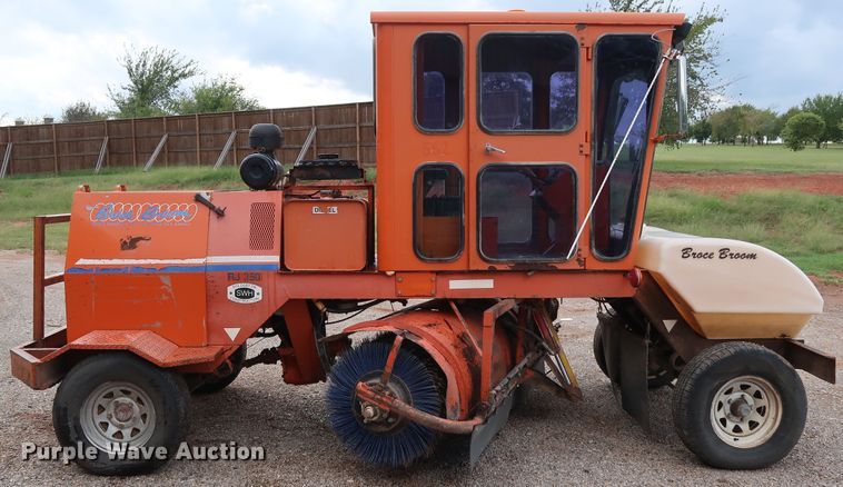 image for item DG4190 1999 Broce RJ350 broom
