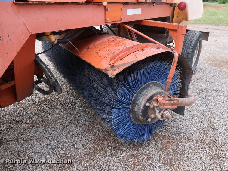 image for item DG4190 1999 Broce RJ350 broom