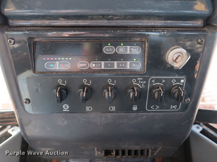 image for item DG4221 2005 Komatsu D155AX-5 dozer