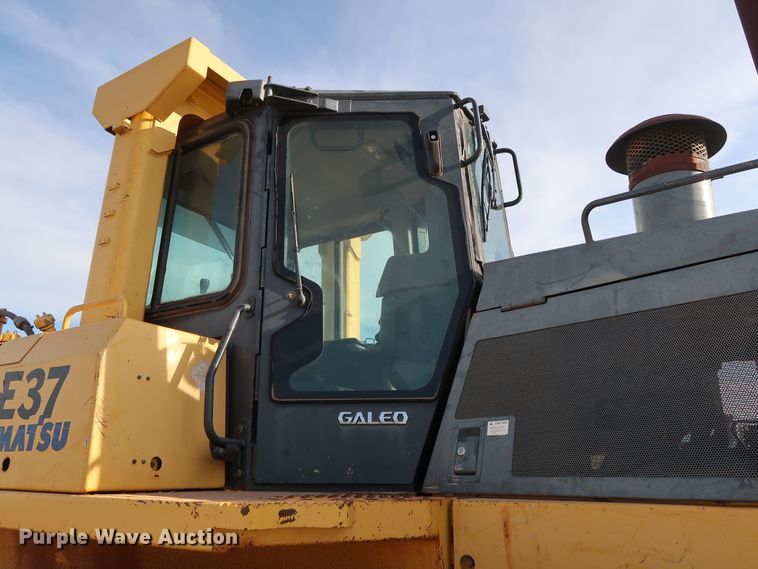 image for item DG4221 2005 Komatsu D155AX-5 dozer